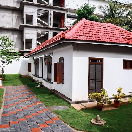 Апартаменты Bobbys Corner Alappuzha Экстерьер фото