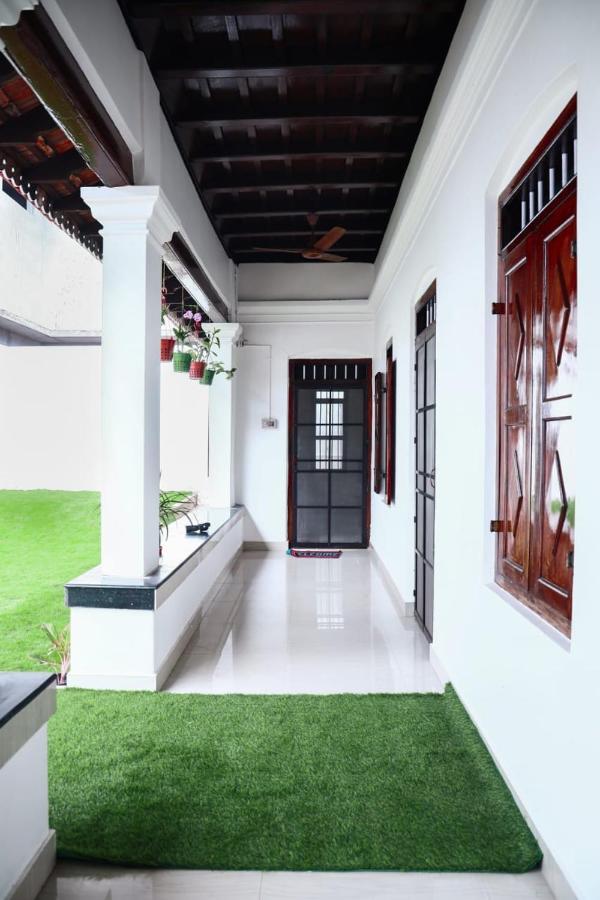 Апартаменты Bobbys Corner Alappuzha Экстерьер фото
